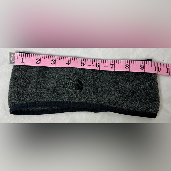 The North Face wind stopper ear cover/headband - Picture 2 of 4